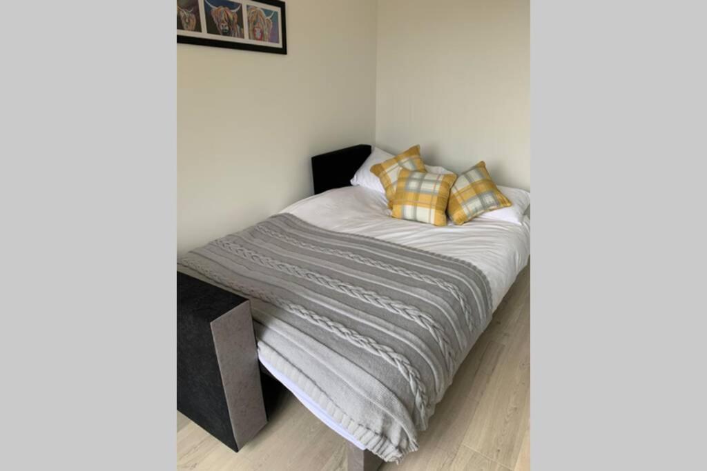 אינברנס Tomax Garden Cabin Free Parking מראה חיצוני תמונה