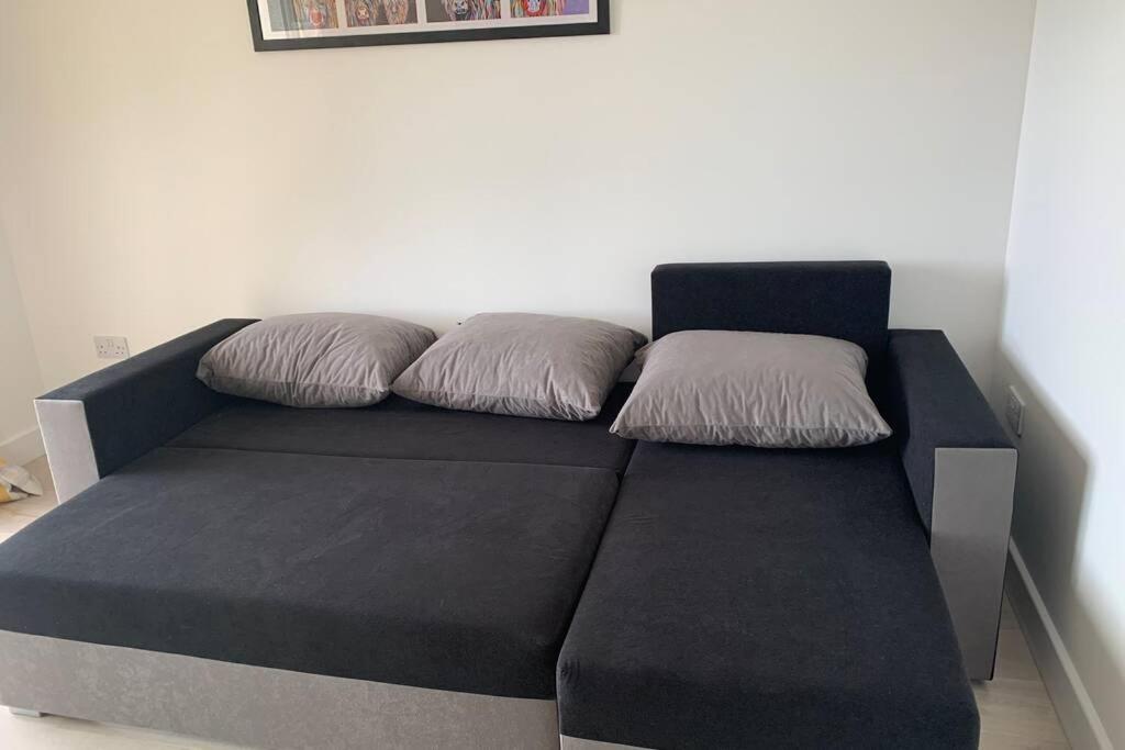 אינברנס Tomax Garden Cabin Free Parking מראה חיצוני תמונה