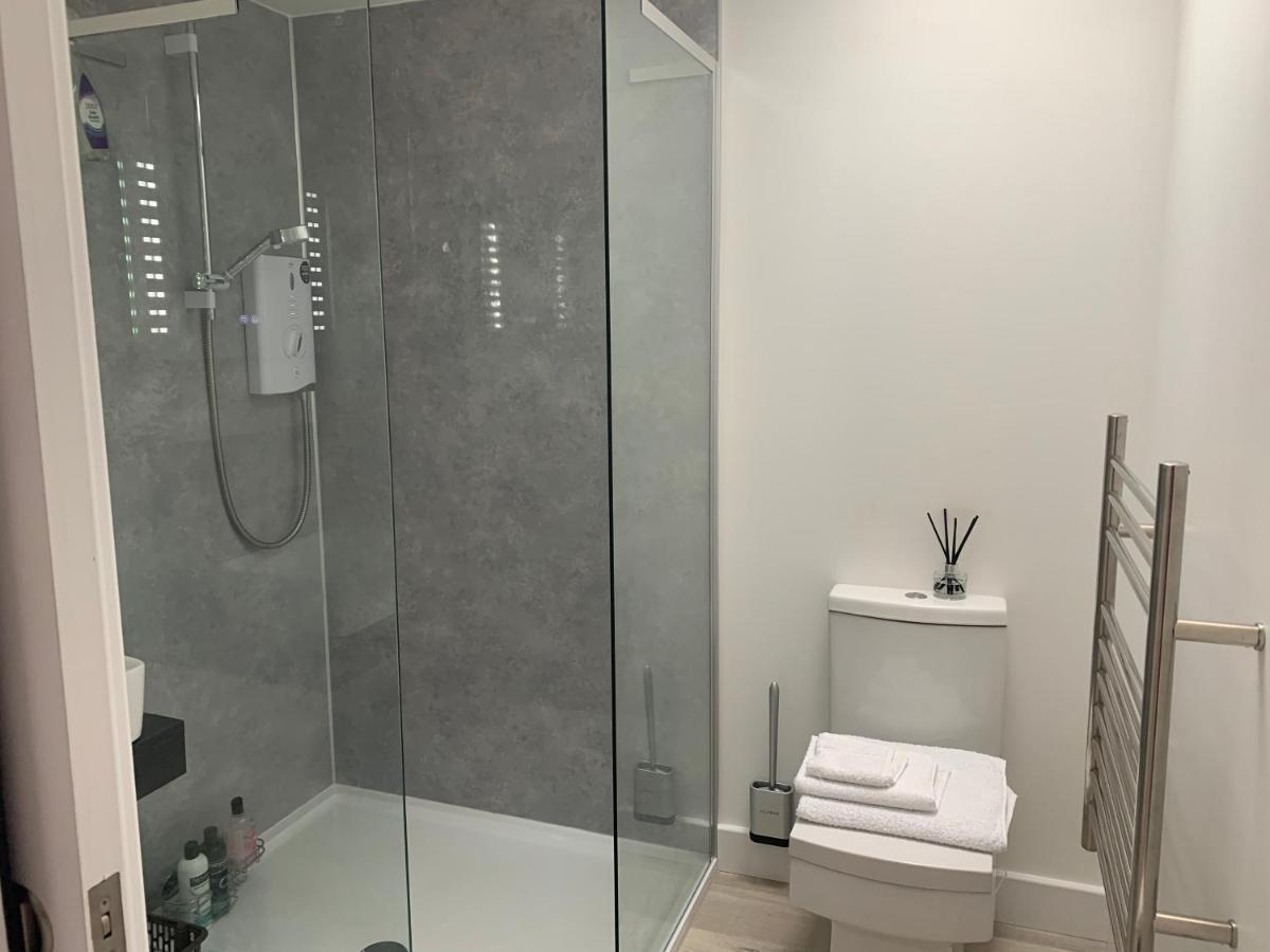 אינברנס Tomax Garden Cabin Free Parking מראה חיצוני תמונה